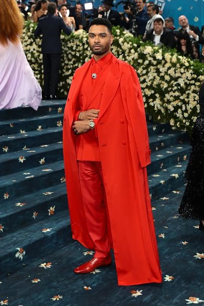 #metgala2025  2 - 10