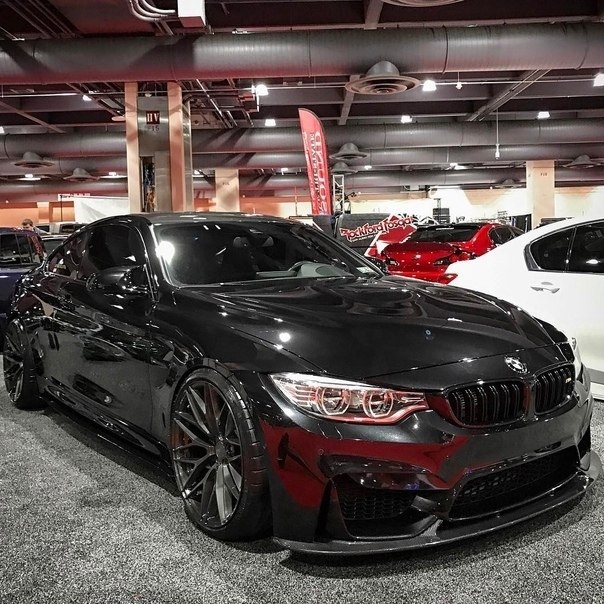 BMW F82 M4. BMW