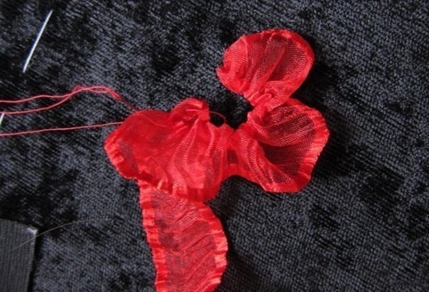 Вышиваем лентами маки. - 3