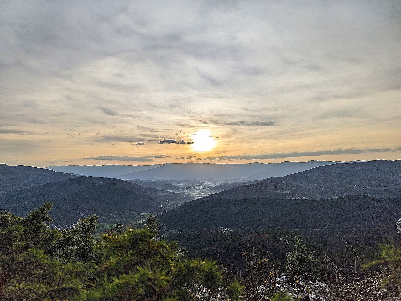 acce a eeco oo. p. op.op:  poc