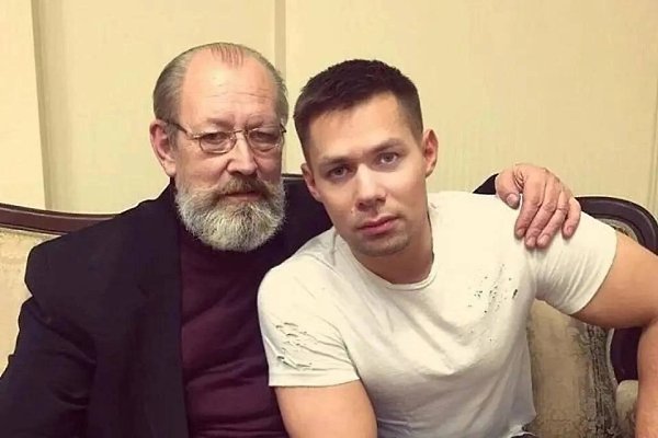 Отец Стаса Пьехи пропал в Литве.43-летний выпускник