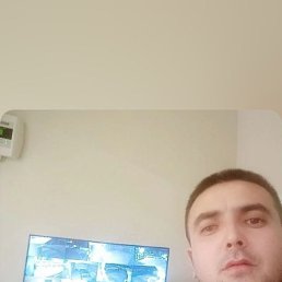 ZIYAD, 36, 