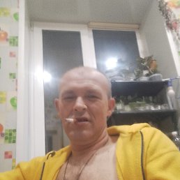 Ivan, 40 , 