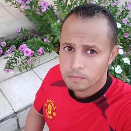 Hesham, 32, 