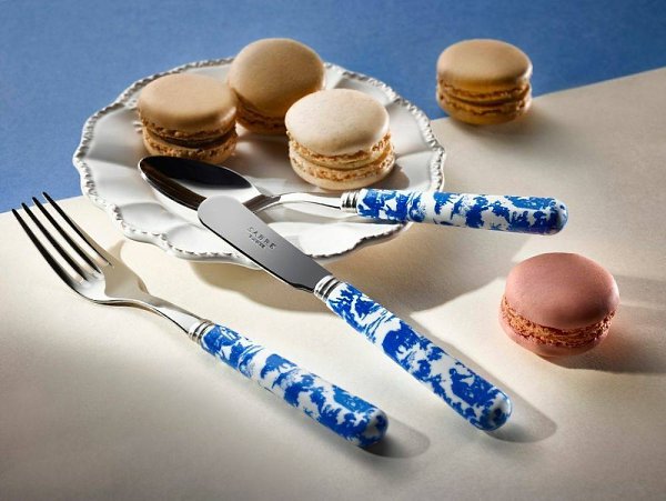 Более 30 лет назад во Франции появилась марка, которая решила встряхнуть скучный мир столовых ... - 4