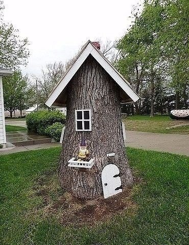 Идея для дачи.Не спешите корчевать пни на даче. Из них может получиться вот такая красота.