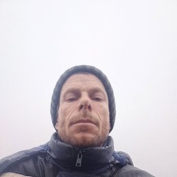Artem, 38, 