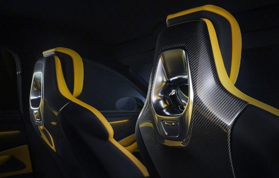 XIAOMI ����������� ���������� SU7 ULTRA � ��������� 1548 �.�. ����� �������� ������� ����� Porsche � ... - 4