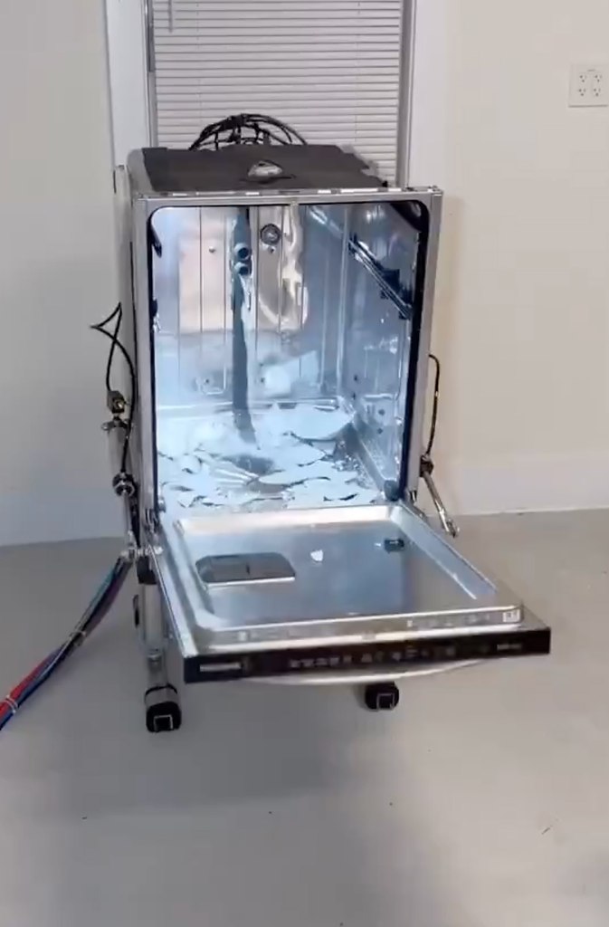       :