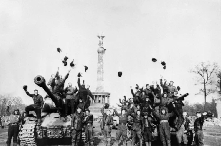 ��������� �������� �� ��-2 � �-34. ������, 9 ��� 1945