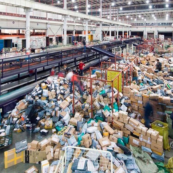Когда китайские продавцы ликвидируют свои магазины, им нужно срочно продать весь товар, чтобы не ...