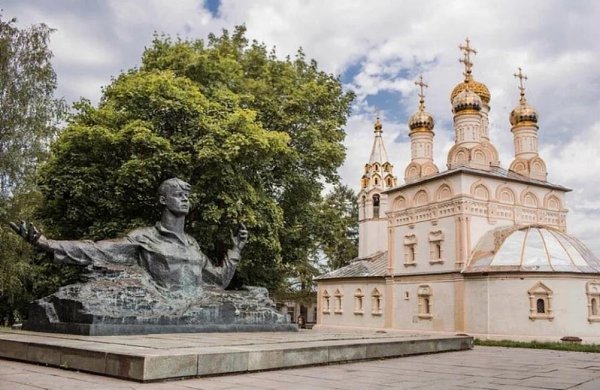 Приезжайте в Рязань — город с богатой историей и душевной атмосферой! Всего 180 км от Москвы ... - 2