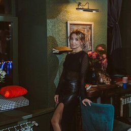 Victoria, 33, 