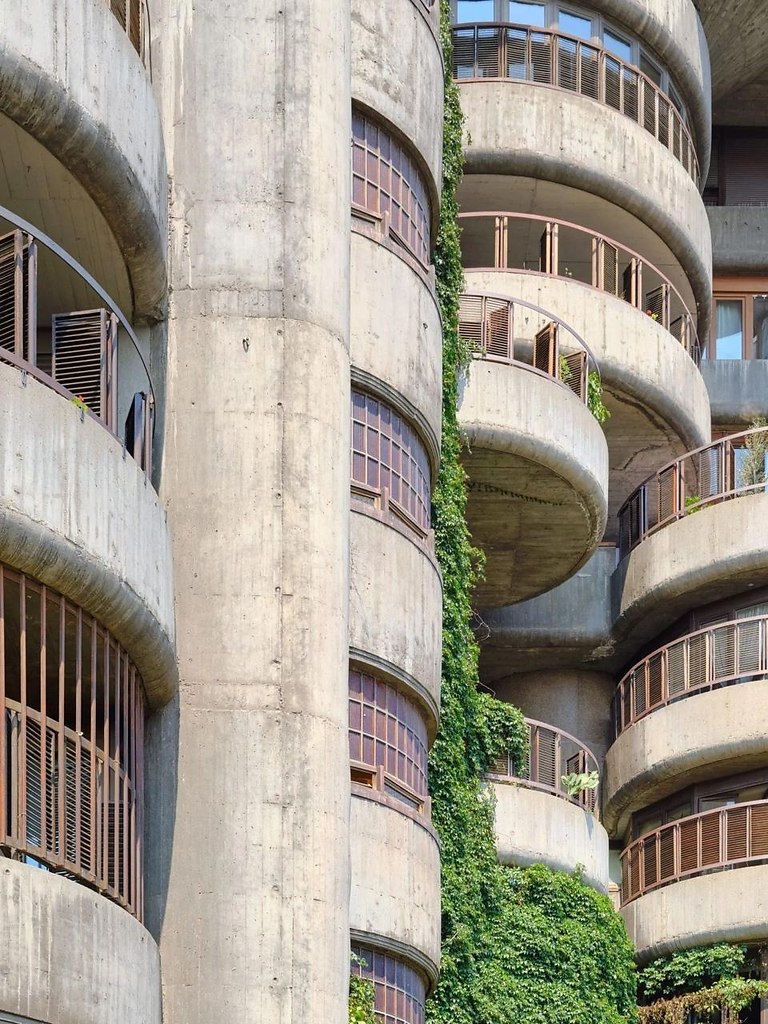 Квартира в башне Torres Blancas в Мадриде получила вторую жизнь благодаря архитекторам Studio Noju. ... - 9