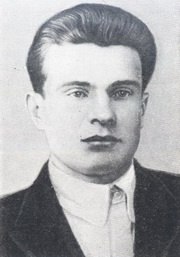 Полищук Иван Иванович.Командир батареи 9-го гвардейского отдельного истребительно-противотанкового ...