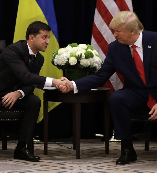 Команда Трампа заявила европейским чиновникам, что новая администрация США планирует продолжать ...