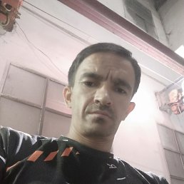Sherzod, 29, 