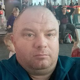 Sergiu, , 50 