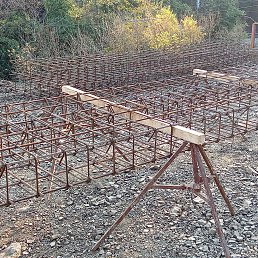  ,  , 42  -  25  2025