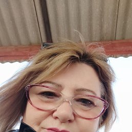 Mila, 60, 