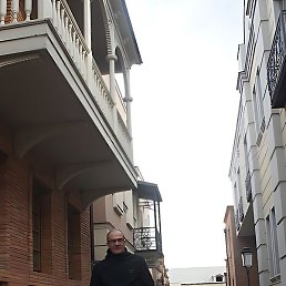 George, ������, 54 ����