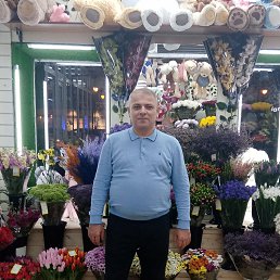 Tofiq, 46, 