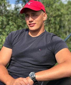 Artem Nezhalsky, 35 ���, ʸ���