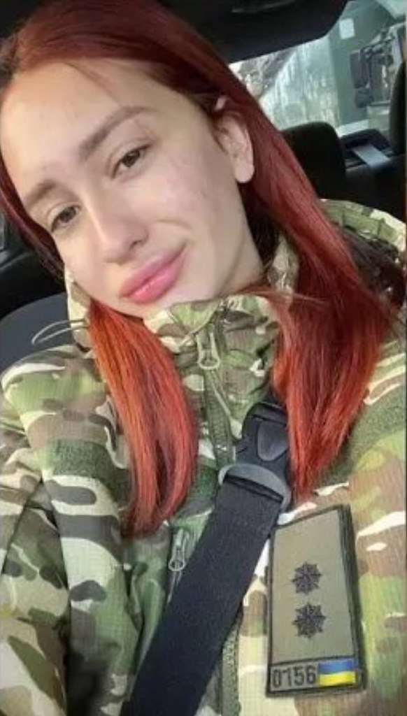 Наши войска взяли в плен популярную украинскую наци*налистку Алису Закарпатскую.Военнослужащую ВСУ ...