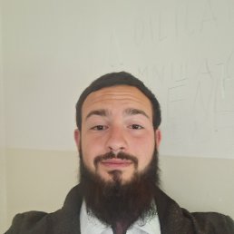 Mikayel, 22, 