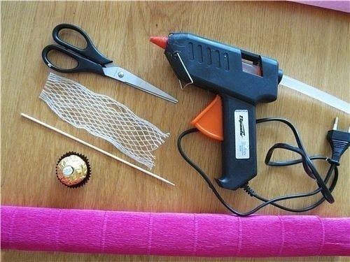 Конфетные пионы из гофрированной бумаги. Мастер-класс - 2