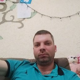 Oleg, 41, 