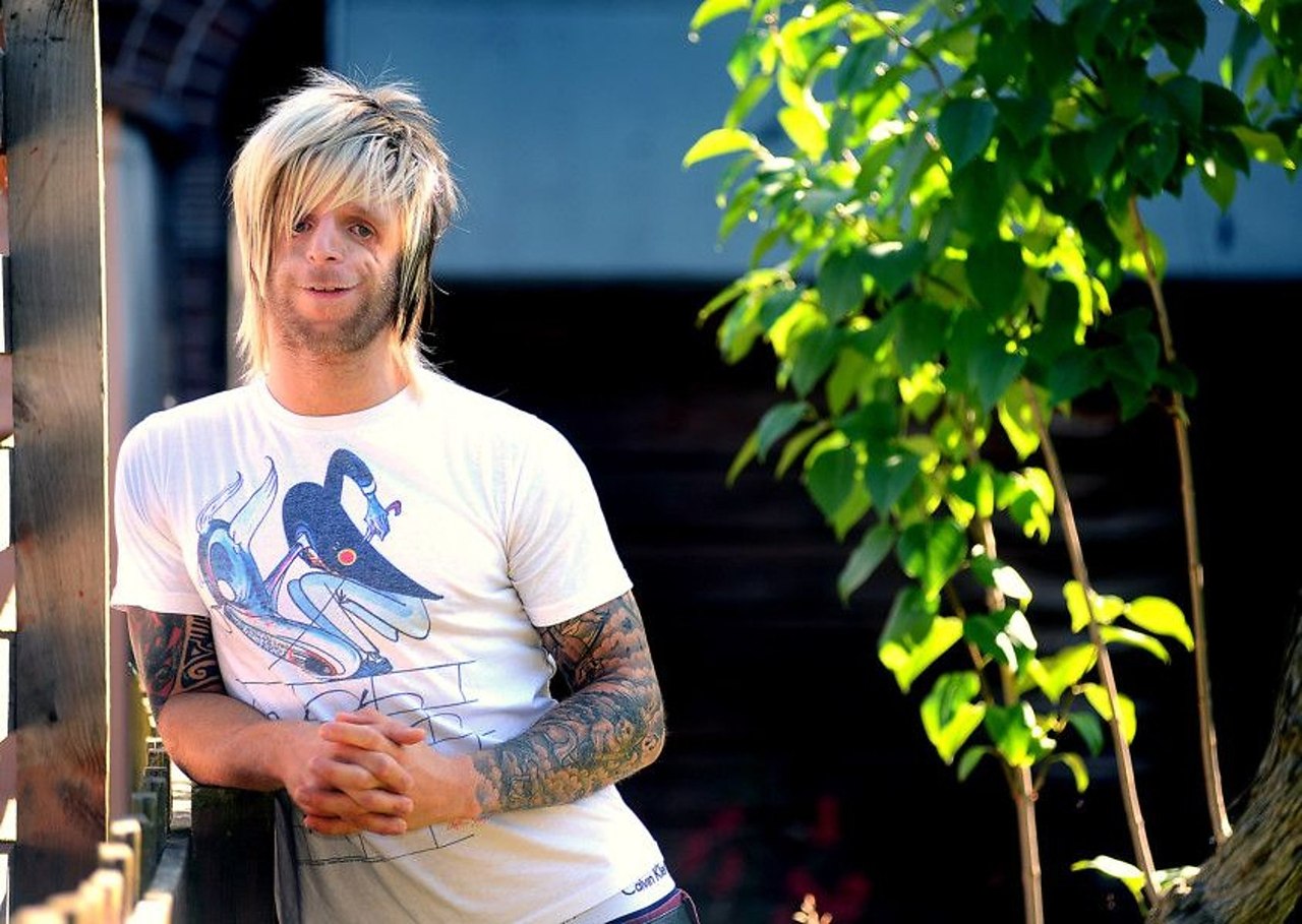        1985 ,         . ... - 5