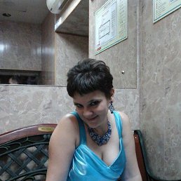 Zella, 41, 