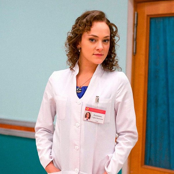 Актрису Аглаю Тарасову остановили в аэропорту с НАРКОТИКАМИ! В Домодедово артистку задержали с ...