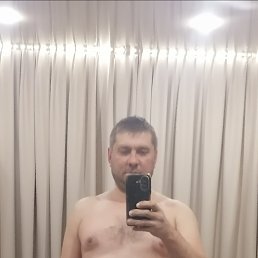 Ikar, 44, 
