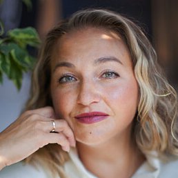 �������, ����, 44 ����