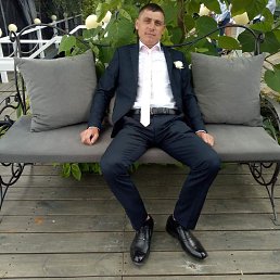 Petru, 32, 
