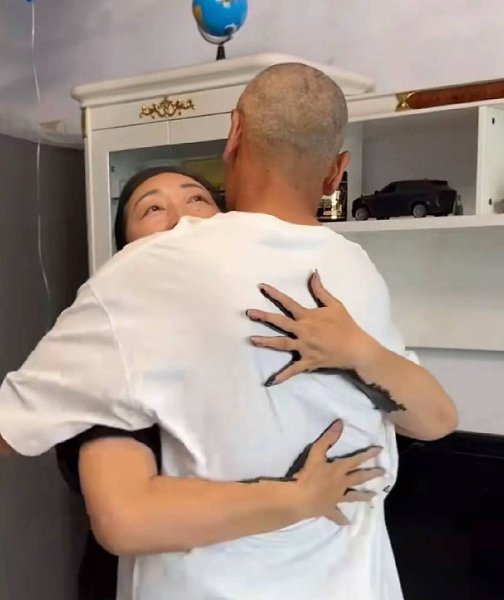  - 27  2025  09:34 - 2