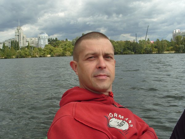 Евгений 42 года мем