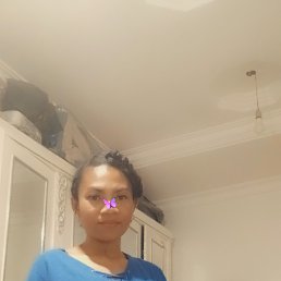 Aycha, 37, 