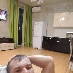Giec Mamaraximov, 34, 