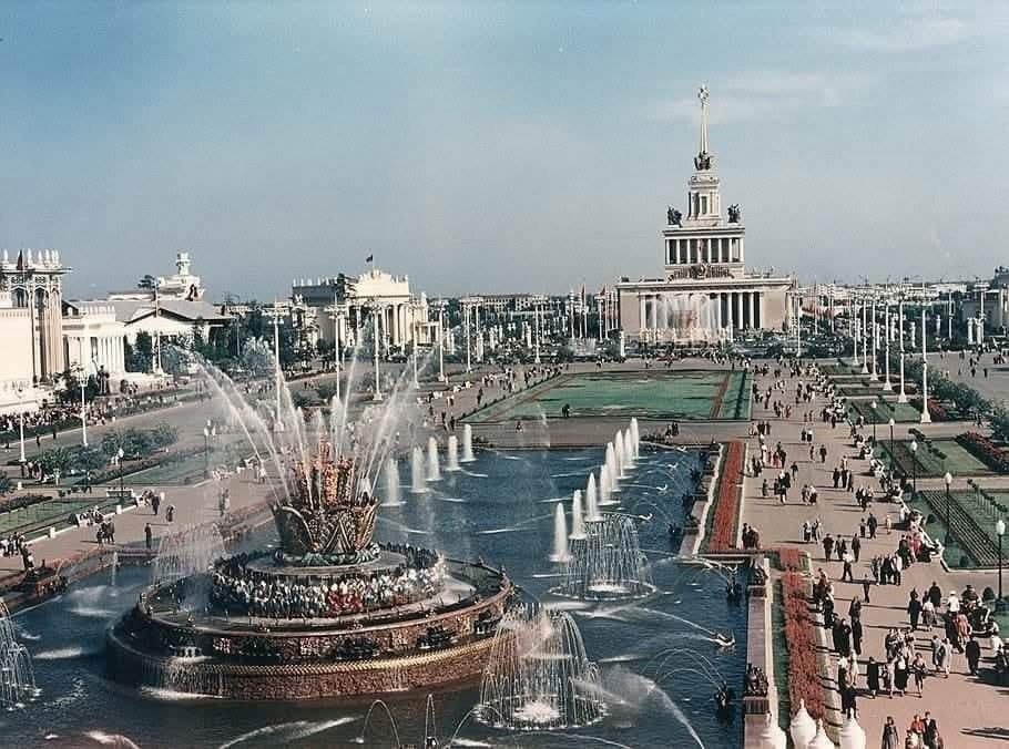 4 июня 1956 года состоялось открытие на территории Всесоюзной сельскохозяйственной выставки в Москве ...