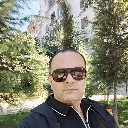 Rene, 43, 