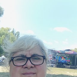 Veronica, 65, 