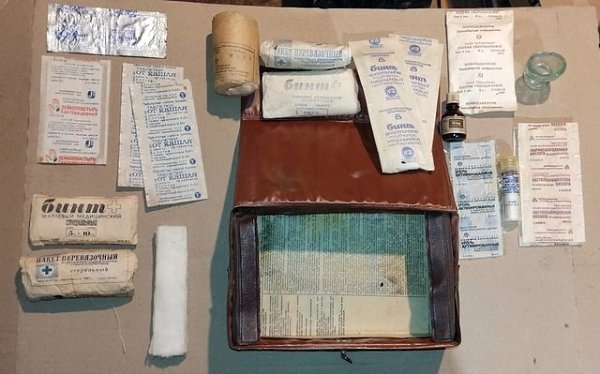 Автомобильные аптечки широко распространились в советском государстве примерно в 70-х. Наборы ... - 4