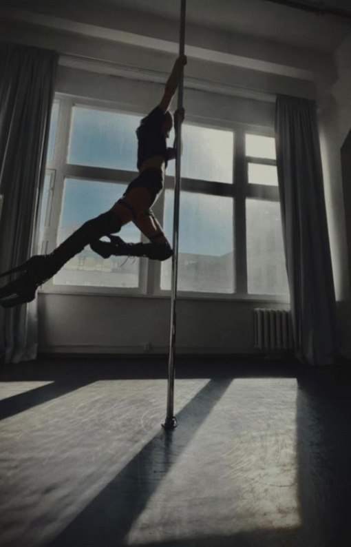 41-       .   Pole Dance ... - 2