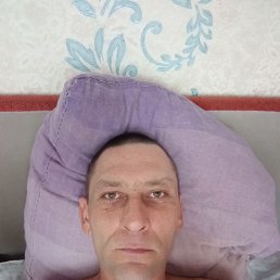 Sergey Slonskiy, 38, --