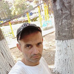 Kerim, 42, 