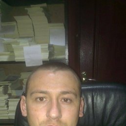 Vano, 33, 