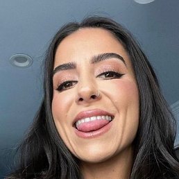 Christiane, �����������, 30 ���